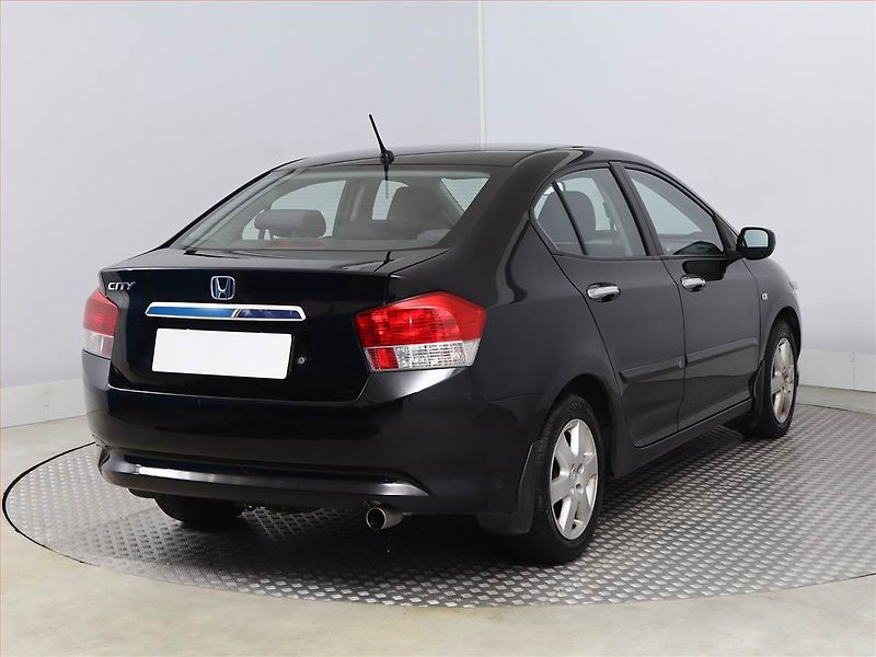 Honda City (2010) 1.4 i-VTEC, Serv.kniha, po STK - fotka 5 z 13