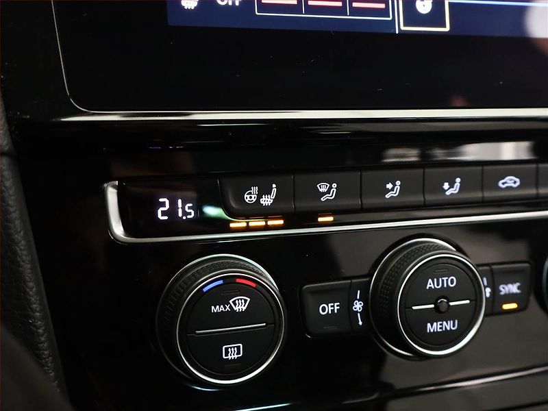 Volkswagen Golf (2017) 1.4 TSI, Automat, Tempomat - fotka 17 z 17
