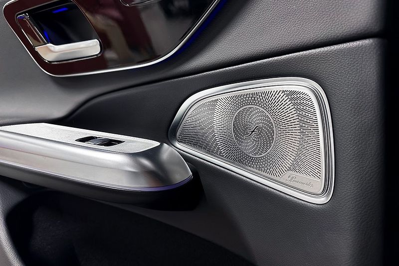 Mercedes-Benz Třídy E 300de 4M AMG Premium Burm 360 - fotka 7 z 9