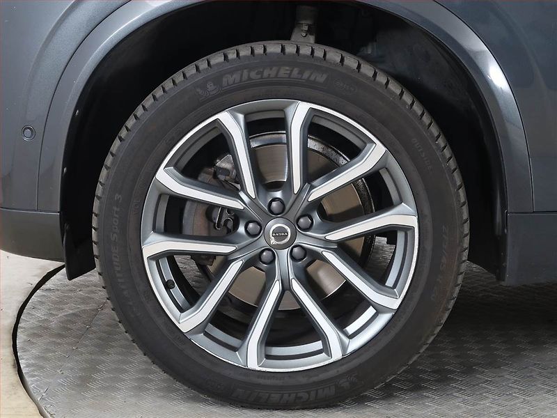 Volvo XC90 (2017) D5 AWD - fotka 15 z 19