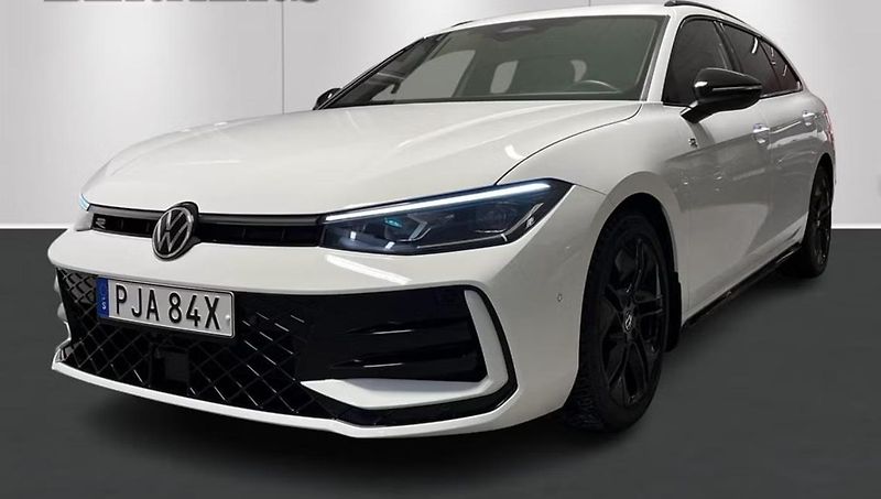 Volkswagen Passat Variant 2.0 TDI 4M R-Line Masáž Tažné - fotka 1 z 14
