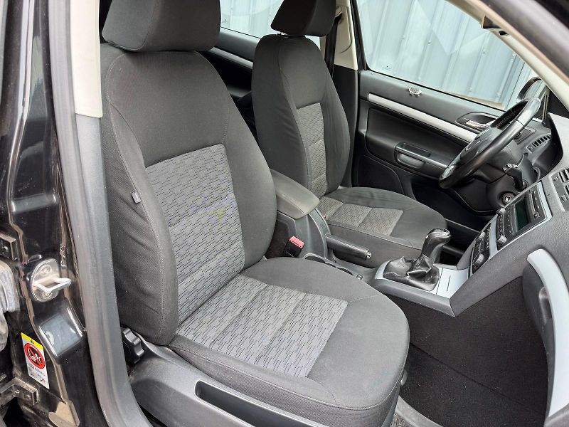 Škoda Octavia 1,6 TDI Ambiente Combi  - fotka 18 z 21