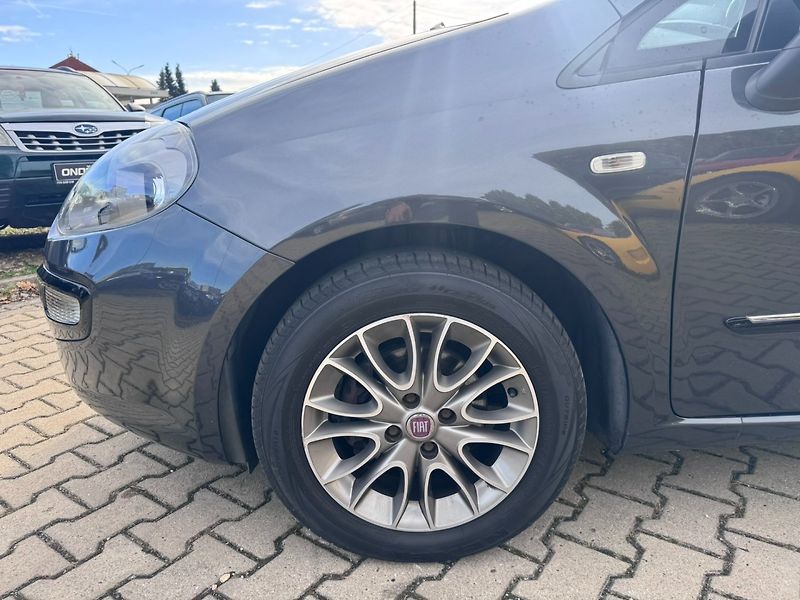 Fiat Punto (2011) 1,2i 51 KW PRVNÍ MAJITEL - fotka 14 z 42