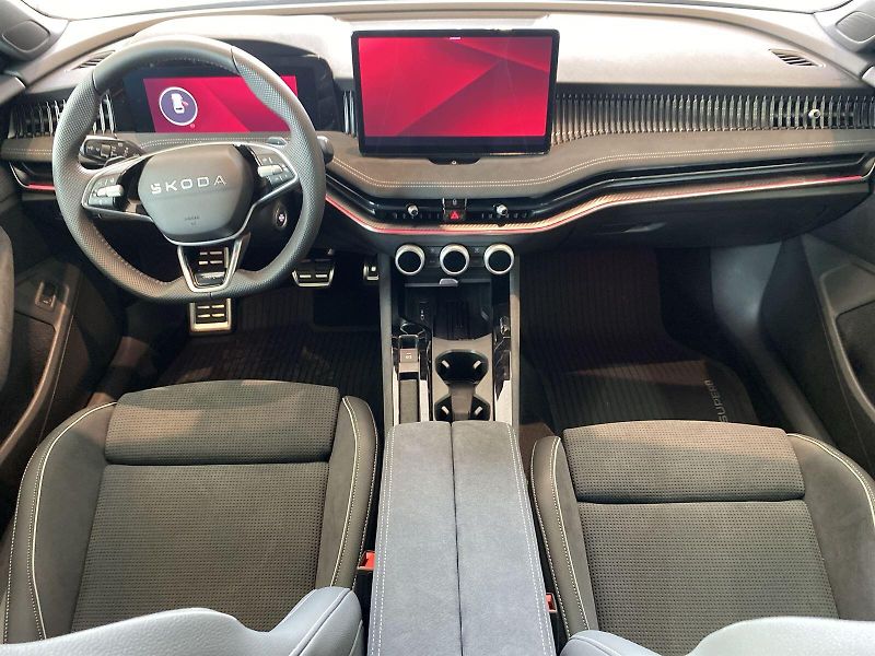 Škoda Superb (2026) Combi 2,0 TDI 110 kW DSG Sport - fotka 5 z 25