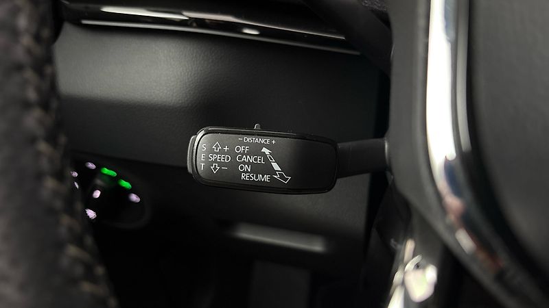 Škoda Karoq 1.5 TSI DSG Sportline - fotka 14 z 27