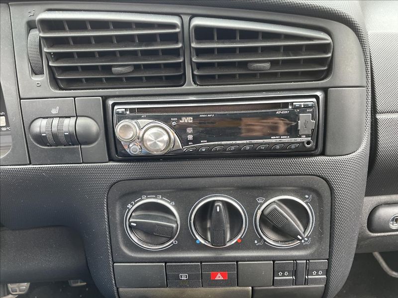Volkswagen Golf 2,0i 85kW*Pěkný stav* - fotka 29 z 44