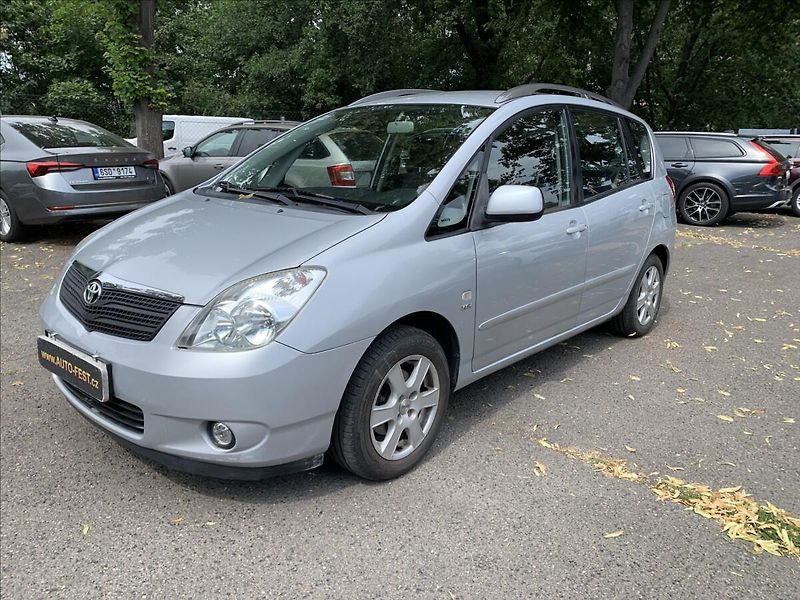 Toyota Corolla Verso 1,8 i ČR,1.MAJITEL - fotka 1 z 17