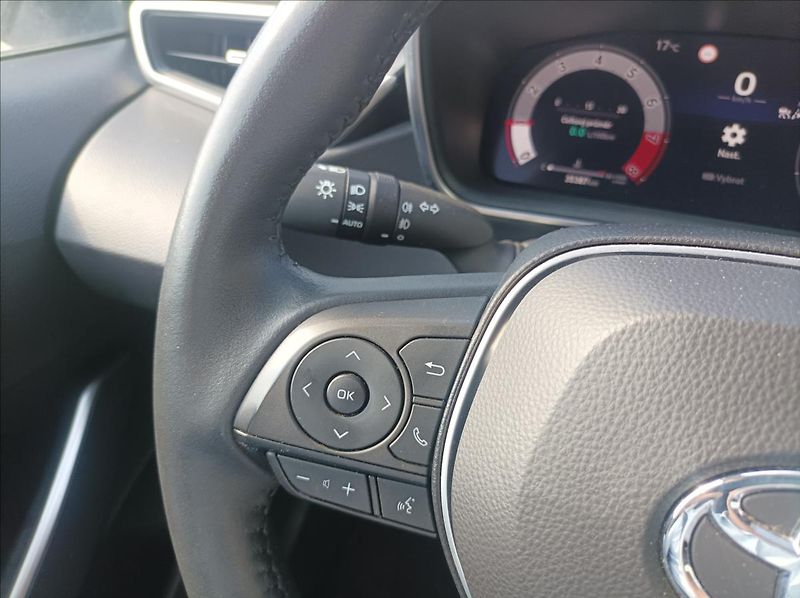 Toyota Corolla 1,5 Style - fotka 13 z 20