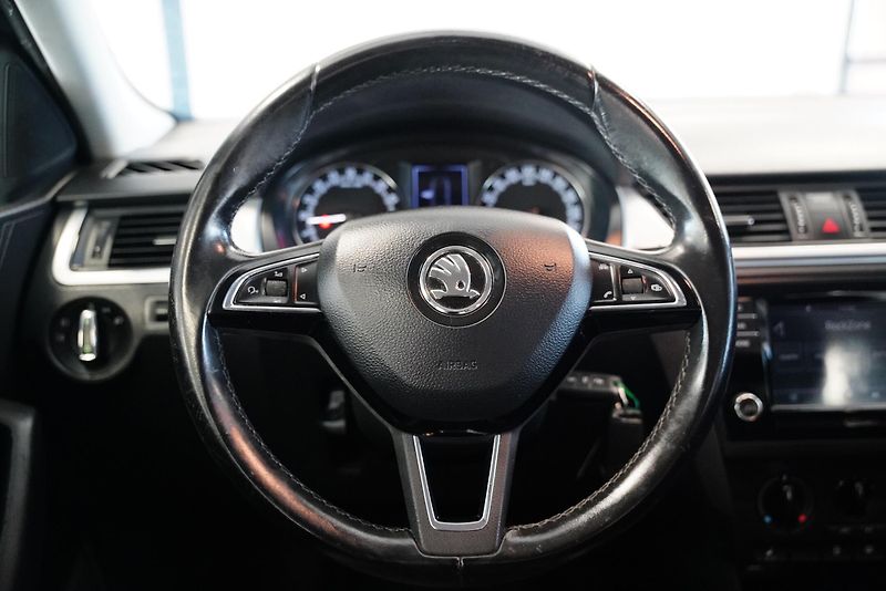 Škoda Rapid - fotka 16 z 23