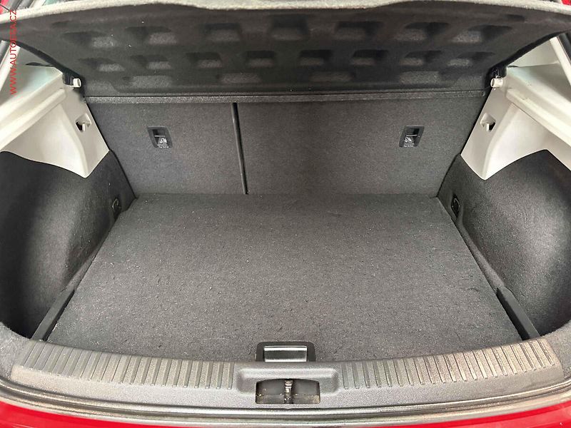 Seat Leon (2016) 1.8TSi, ČR, LED, park.čidla - fotka 7 z 15
