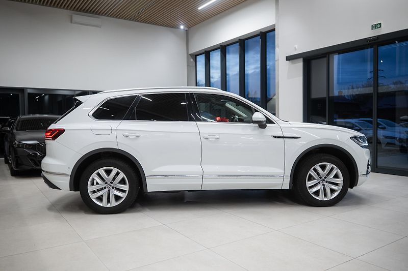 Volkswagen Touareg (2022) 3.0TDI 210KW 4X4 1ČR NOVÁ CENA - fotka 8 z 39