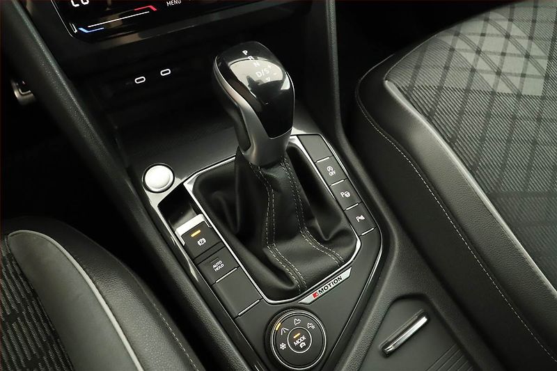 Volkswagen Tiguan Allspace (2022) 2.0 TDI - fotka 10 z 28