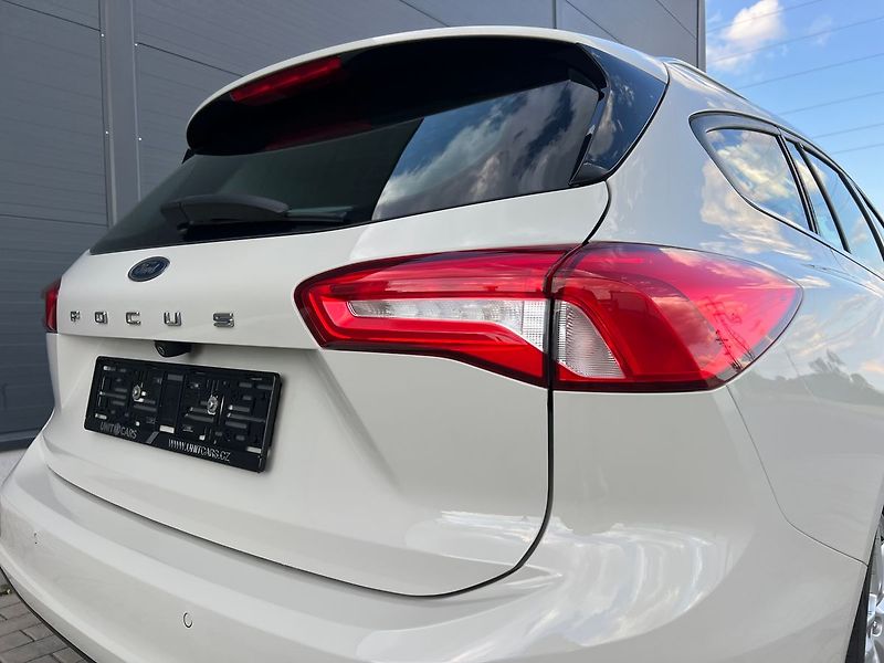 Ford Focus (2021) 1.5TDCi TITANIUM  88kW - fotka 11 z 49