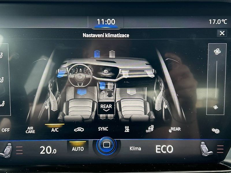 Volkswagen Touareg (2021) 3.0 TDI 8AUT 4MOTION R-Line - fotka 28 z 32