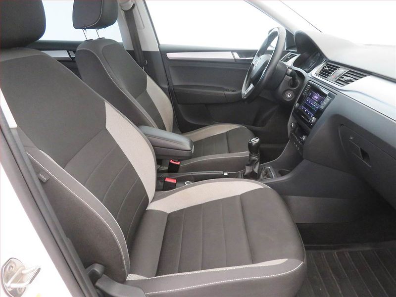 Škoda Rapid (2018) Ambition 1.6 TDI, Tempomat - fotka 9 z 15