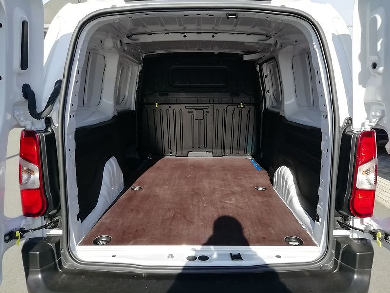Toyota ProAce CITY 1,5D Active 96kW - fotka 13 z 16
