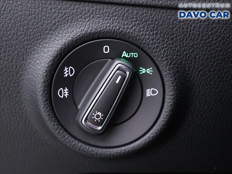 Škoda Superb 2,0 TDI 147kW 4x4 L&K DSG DPH - fotka 19 z 46