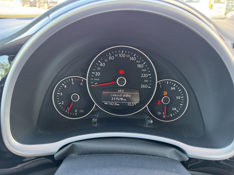 Volkswagen Beetle 1.6TDi - fotka 14 z 20