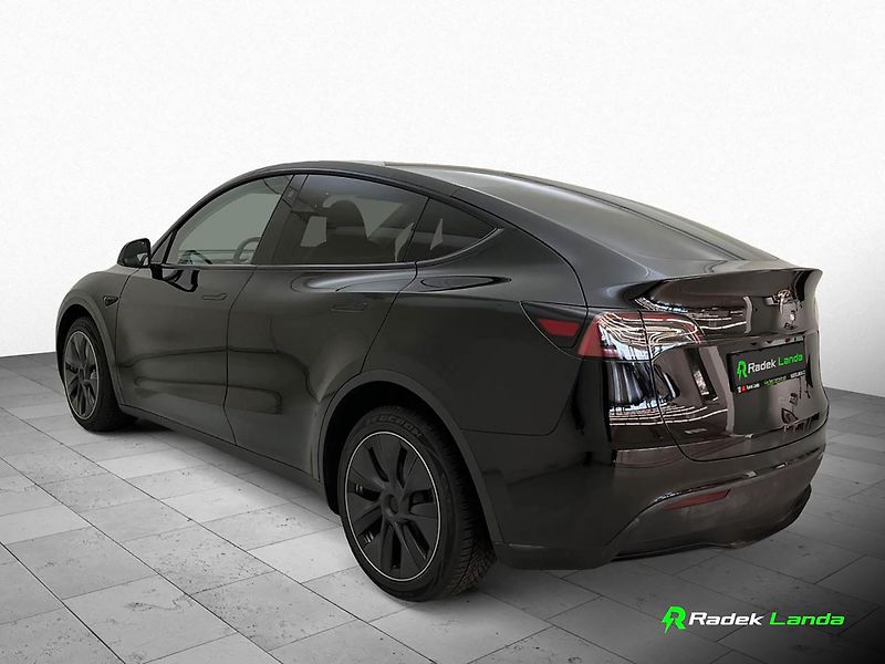 Tesla Model Y (2023) Long Range AWD Berlín - fotka 2 z 9