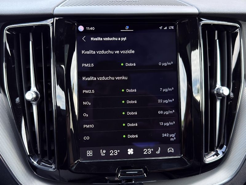 Volvo XC60 T8 AWD RECH.+sada zimních kol  - fotka 43 z 51