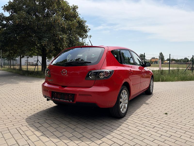 Mazda 3 1.6 Sport Active - fotka 9 z 25