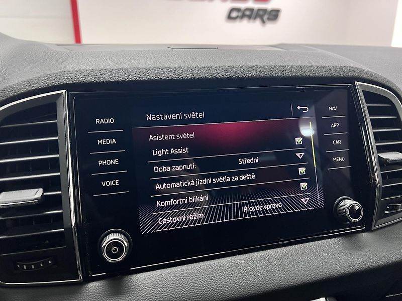 Škoda Karoq 2.0 TDI 110 KW 4x4 DSG - fotka 29 z 36