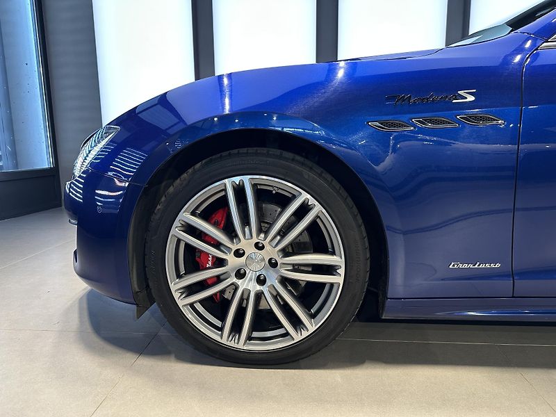Maserati Ghibli (2018) SQ4 430HP - fotka 4 z 19