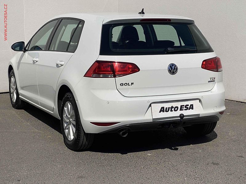Volkswagen Golf (2011) 1.2TSi, ČR, DSG, tempo - fotka 6 z 18