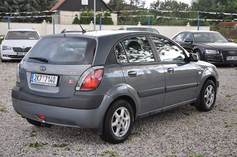 Kia Rio 1.4i 71kW 5dv. - fotka 3 z 13