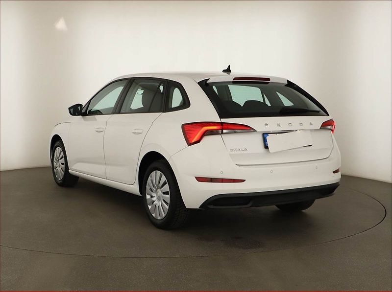 Škoda Scala (2022) Ambition 1.5 TSI, ČR,1.maj - fotka 4 z 12