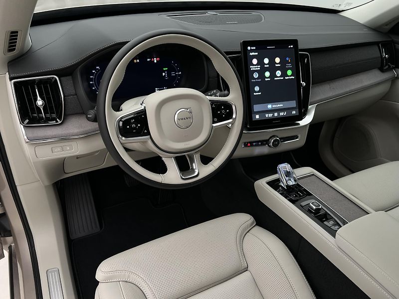 Volvo XC90 (2026) T8 AWD AUT RECHARGE DARK PLUS - fotka 4 z 46