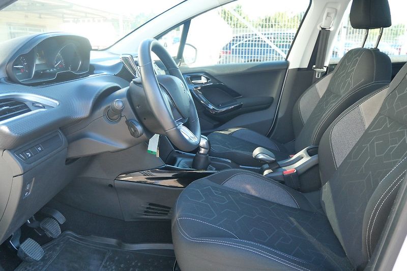 Peugeot 2008 - fotka 5 z 6