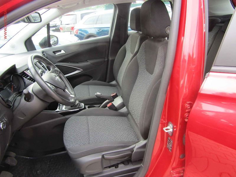 Opel Crossland (2024) 1.2T, 1.maj,ČR, AC, TZ - fotka 9 z 19
