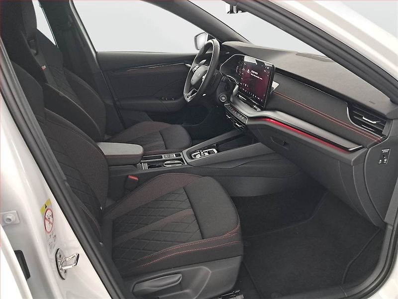 Škoda Octavia (2025) RS 2.0 TSI, RS, KAMERA - fotka 9 z 20