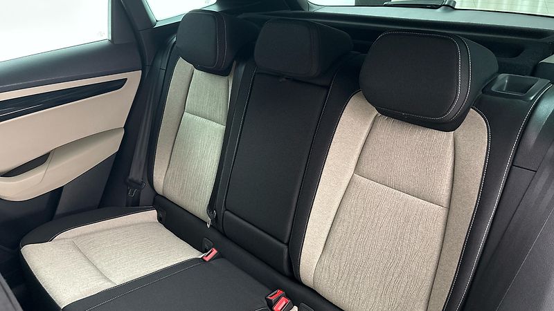 Škoda Karoq 2.0 TDI DSG Style - fotka 16 z 26