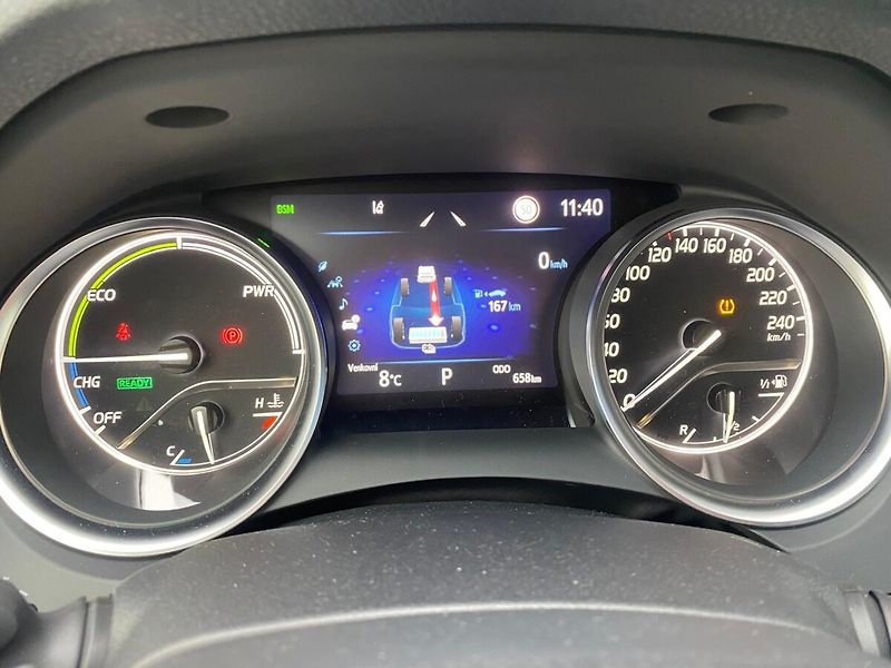 Toyota Camry 2,5 Hybrid Executive - fotka 20 z 30
