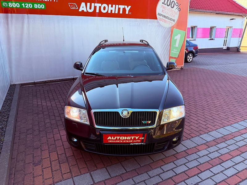Škoda Octavia 2.0 TFSi RS, ČR - fotka 2 z 25