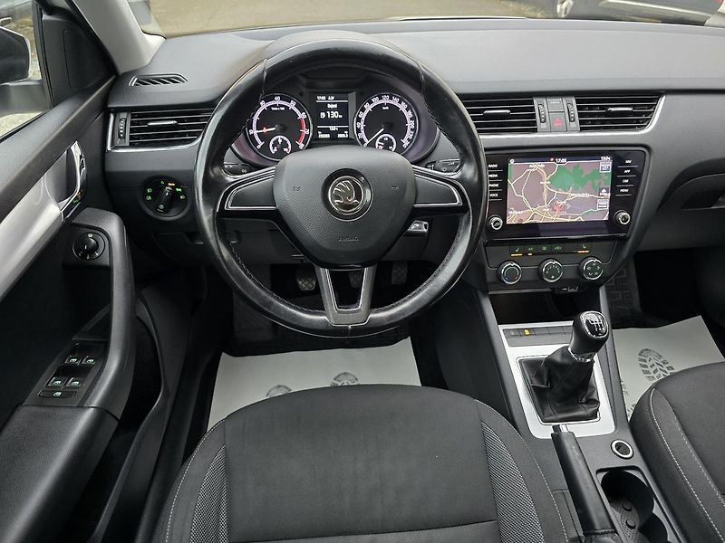 Škoda Octavia 110kW 1.Maj. ČR -DPH - fotka 8 z 36