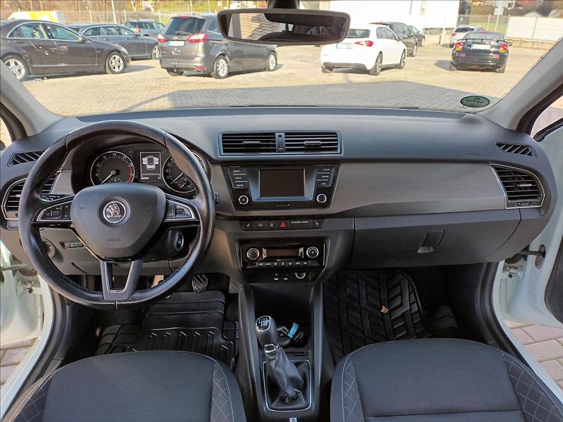 Škoda Fabia 1,2 TSI,81KW,SERVIS,KOLA,VÝHŘE - fotka 11 z 47
