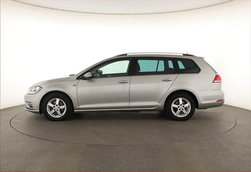 Volkswagen Golf (2018) Highline 2.0 TDI, Automat - fotka 3 z 21