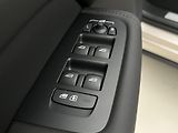 Volvo XC60 B5 AWD DARK PLUS AUT CZ - náhled 48