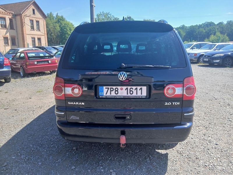 Volkswagen Sharan 2.0 TDI, 7 míst, tažné - fotka 12 z 35