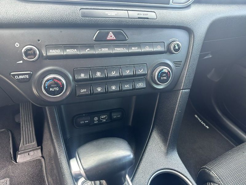 Kia Sportage 1.7 CRDi 104kW automat - fotka 15 z 25