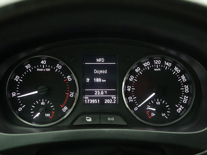 Škoda Rapid 1,2 TSI 77kW Elegance - fotka 15 z 28