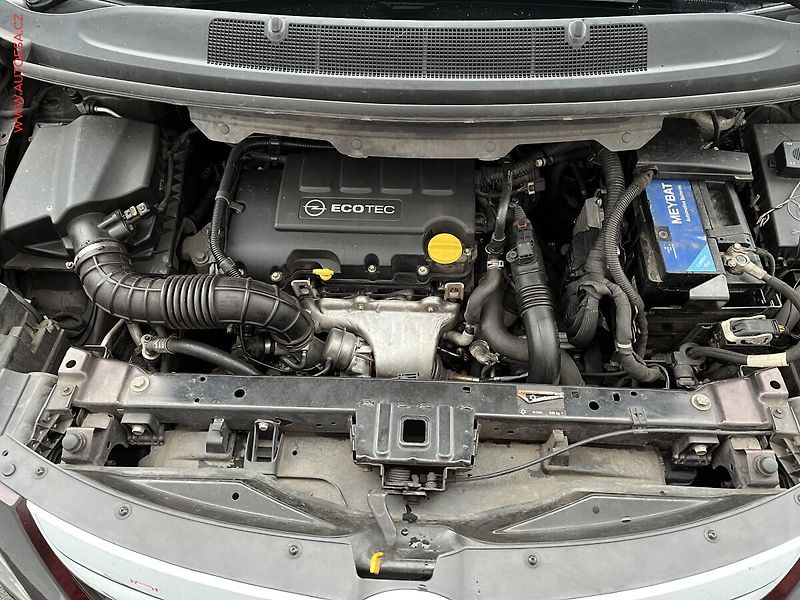 Opel Zafira (2016) 1.4T, ČR, AT, navi, park - fotka 7 z 24