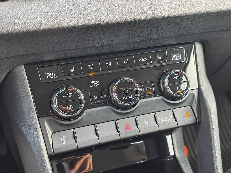 Škoda Karoq Ambition 1,5TSI - fotka 18 z 23