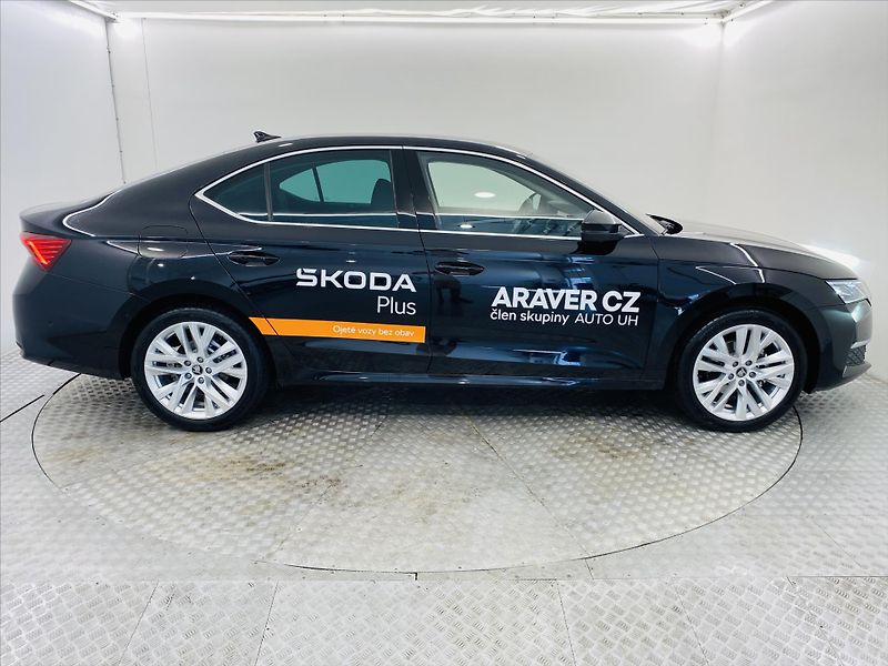 Škoda Octavia 2,0 TDI 110kW DSG Exclusive Se - fotka 27 z 29