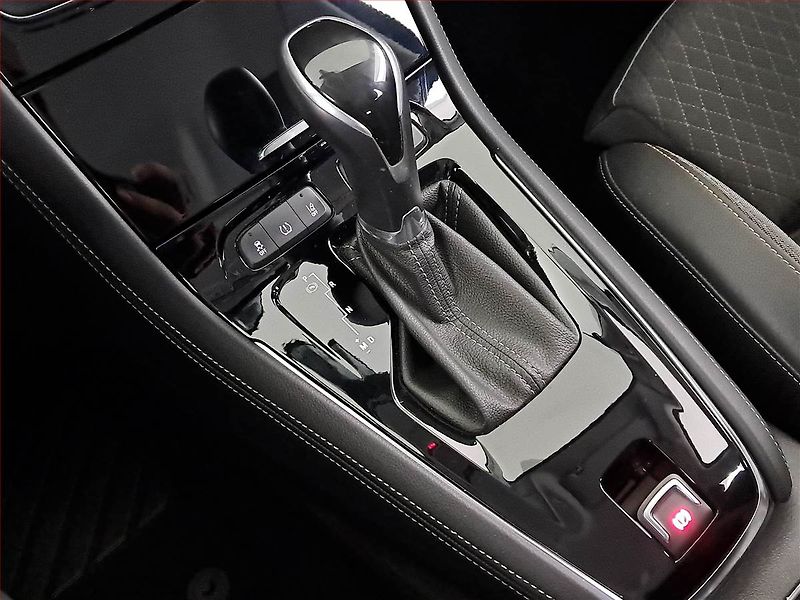 Opel Grandland X (2019) 1.6 Turbo, Automat, ČR,1.maj - fotka 13 z 17