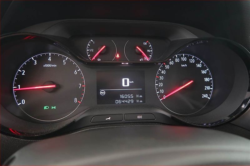Opel Crossland X (2017) 1.2 Turbo, Serv.kniha - fotka 11 z 18
