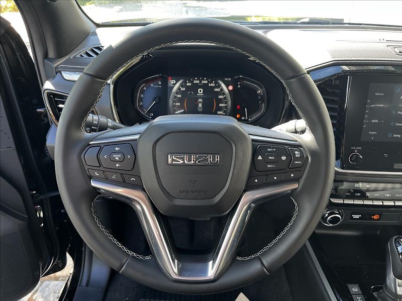 Isuzu D-Max 1,9 Double Cab  6A/T LSE MY25 - fotka 16 z 28